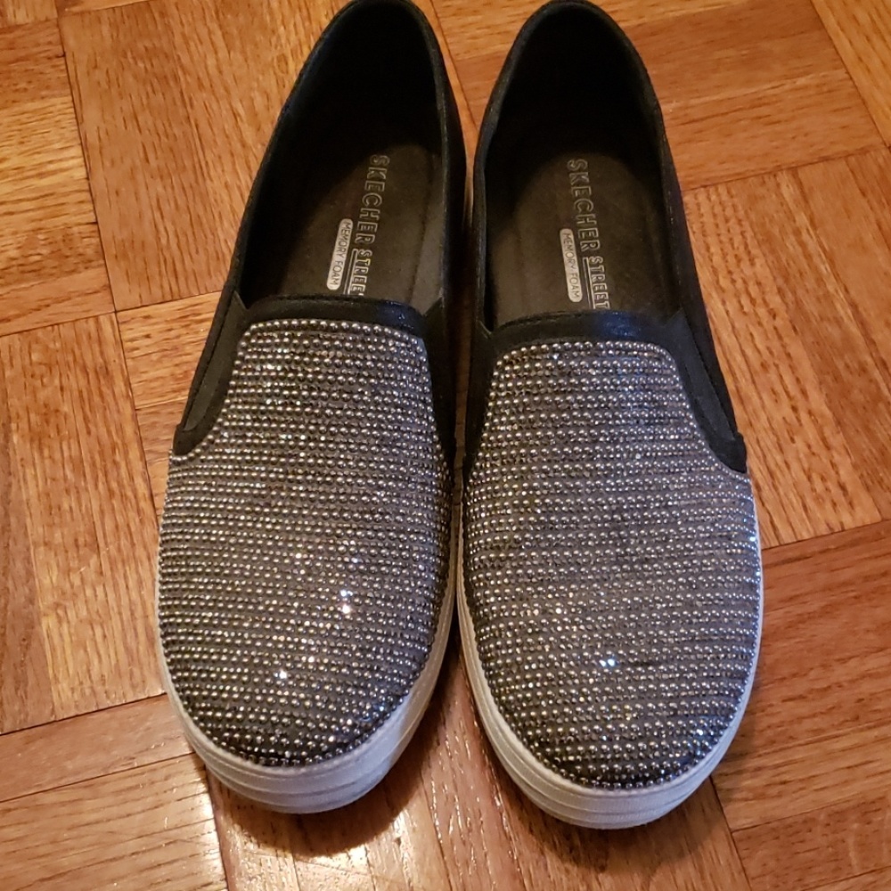 Sketchers Sneakers